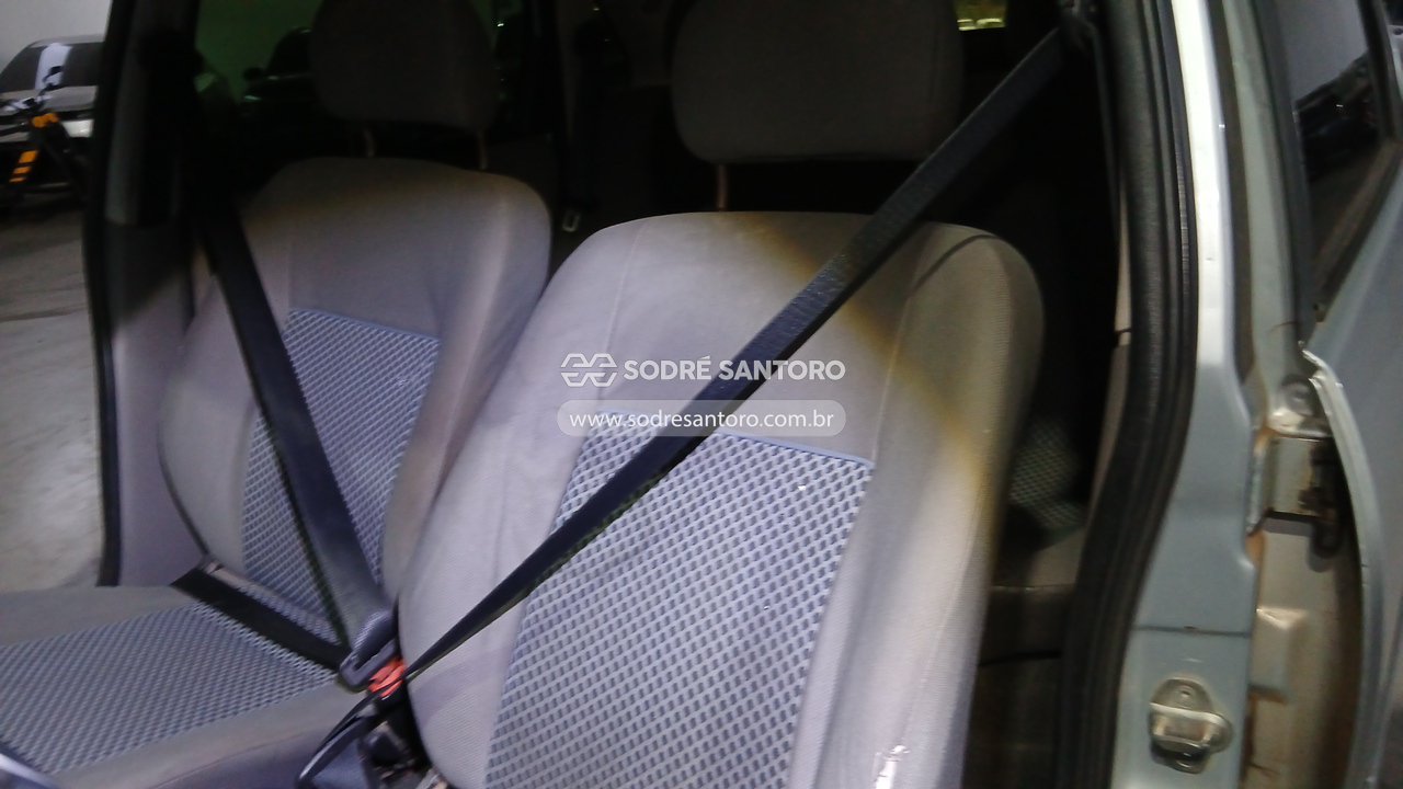 Chevrolet Classic LS - 2011/2011 — foto 9 de 12