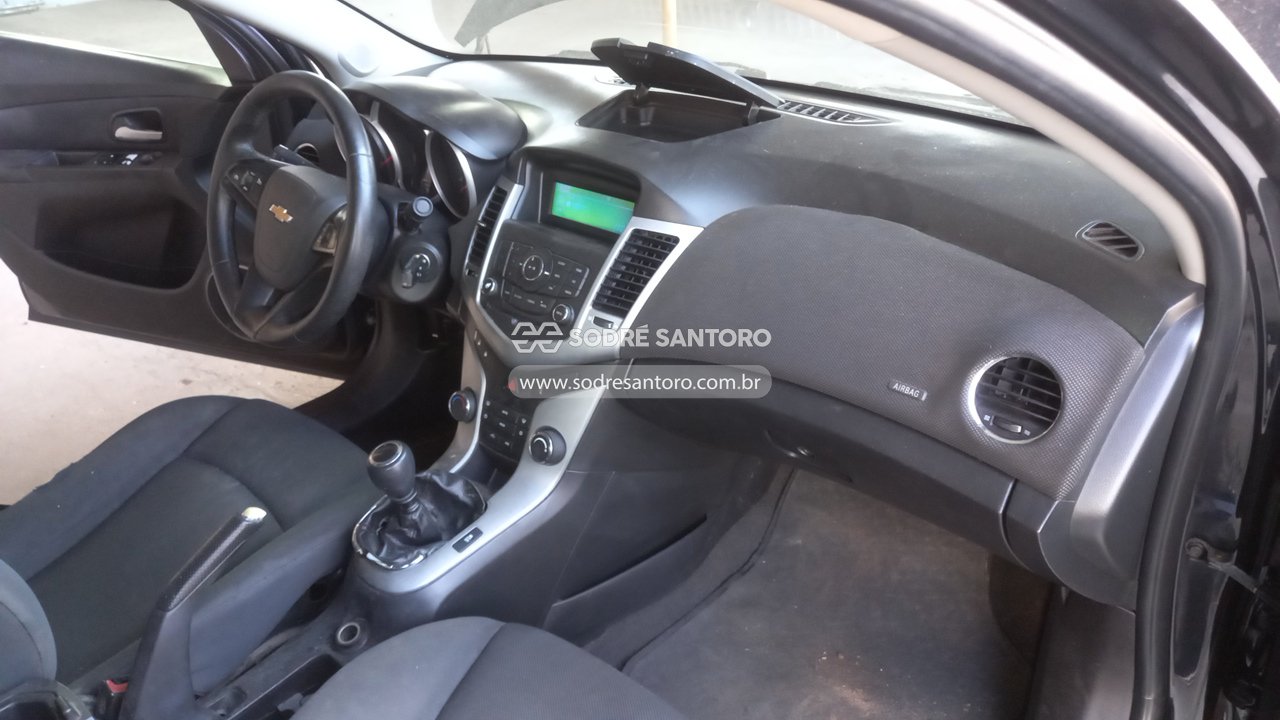 Chevrolet Cruze LT NB - 2011/2012 — foto 8 de 12