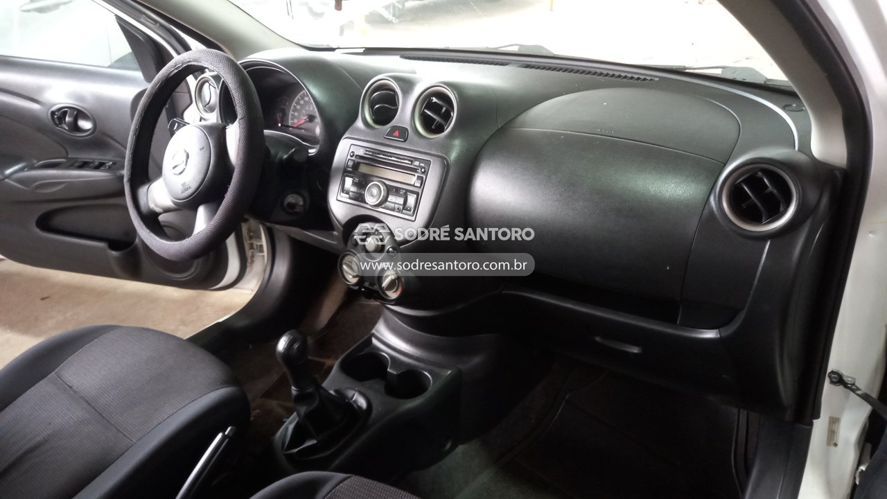 Nissan Versa 16sv Flex - 2012/2013 — foto 8 de 12