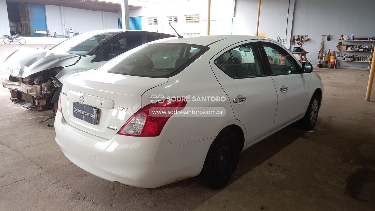 Nissan Versa 16sv Flex - 2012/2013 — foto 4 de 12