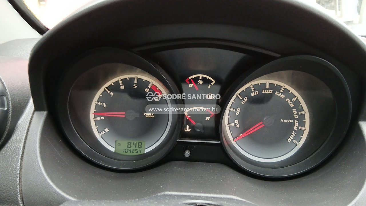 Ford Fiesta Flex - 2010/2011 — foto 7 de 12