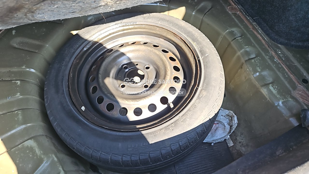 Nissan Sentra 20 Flex - 2011/2012 — foto 9 de 12