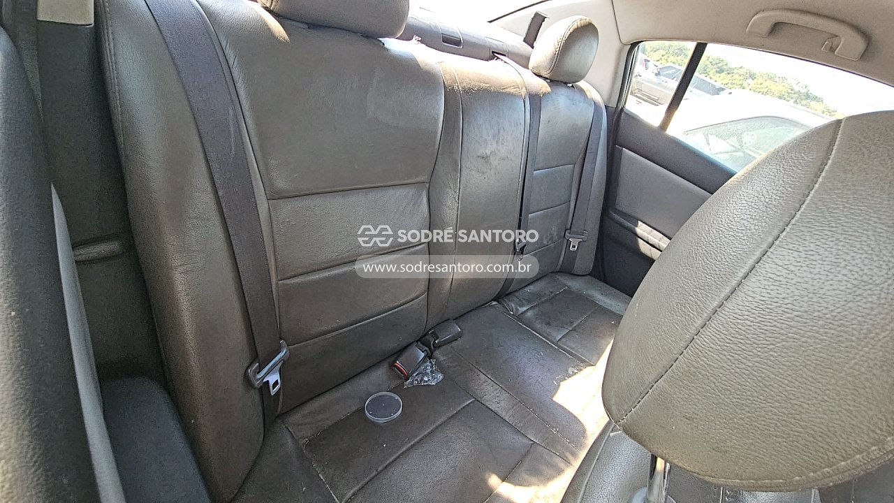 Nissan Sentra 20 Flex - 2011/2012 — foto 11 de 12