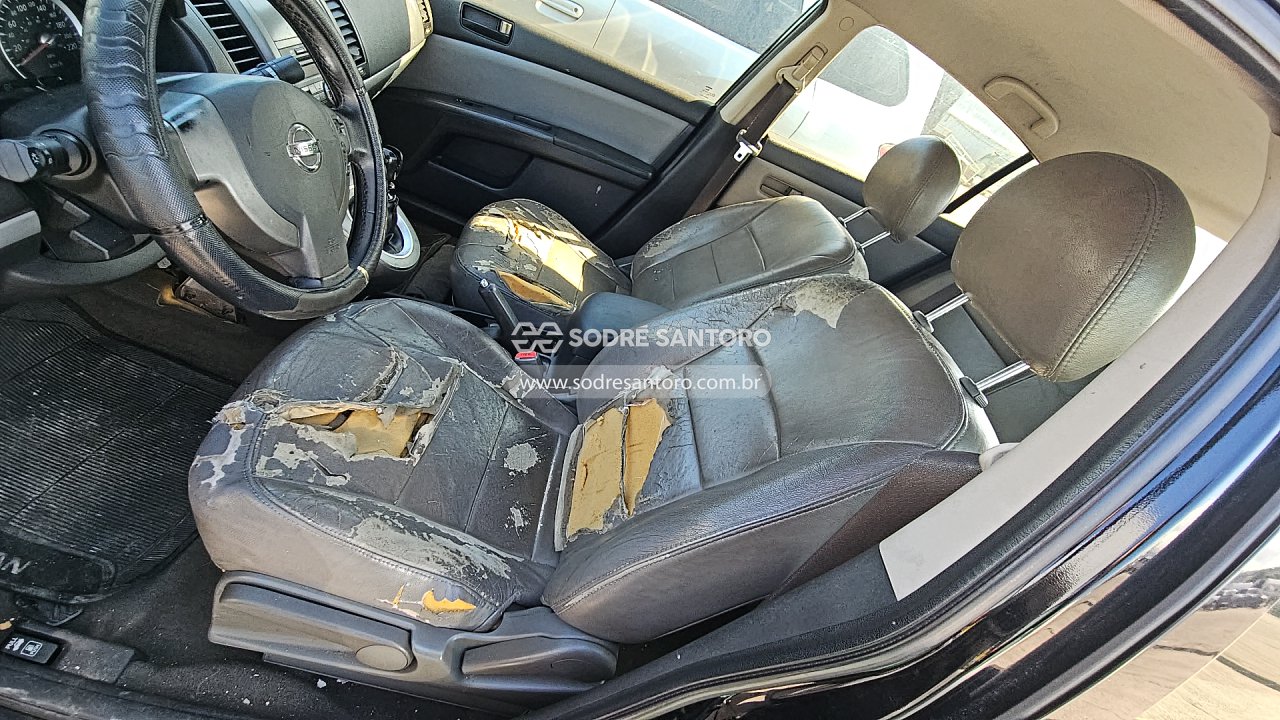 Nissan Sentra 20 Flex - 2011/2012 — foto 8 de 12