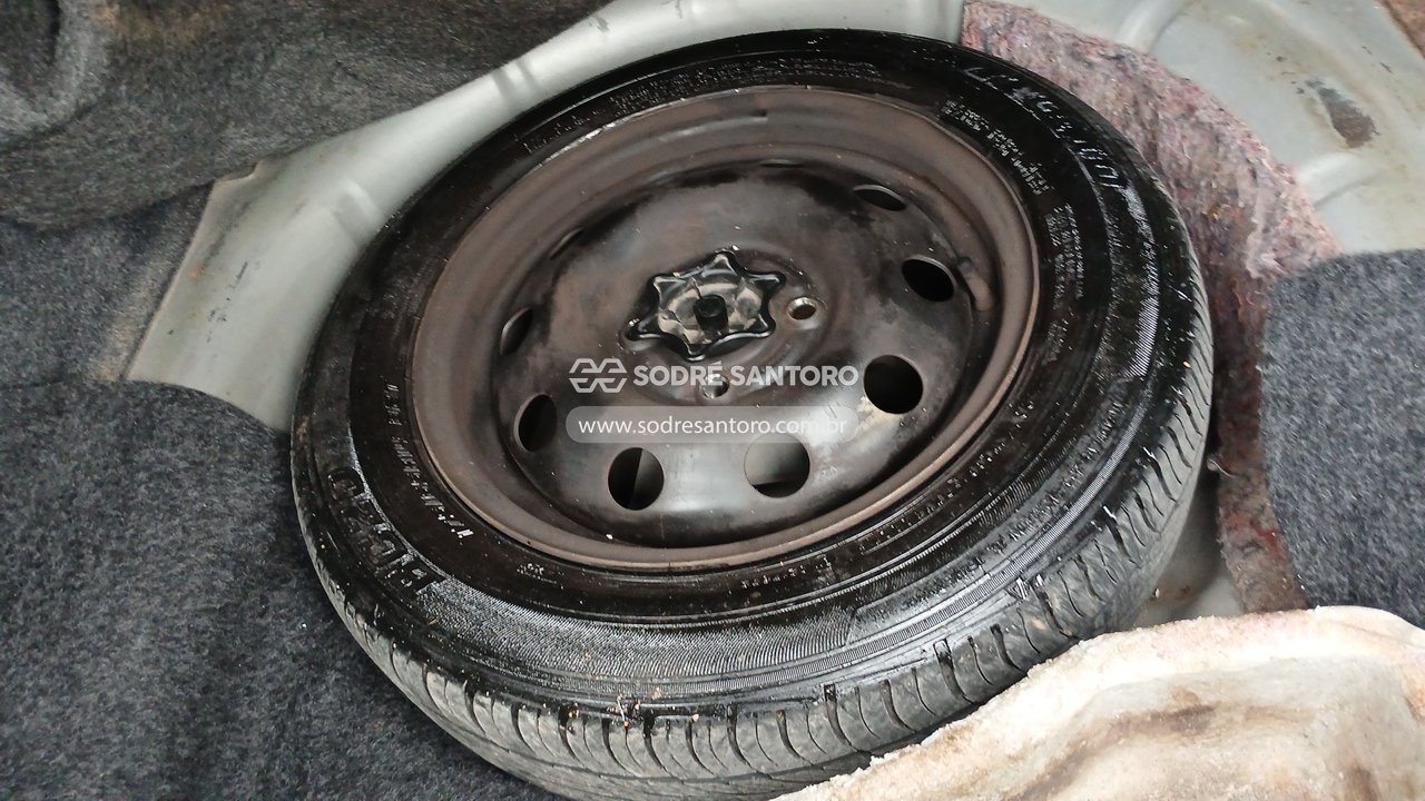 Ford Fiesta Sedan - 2004/2005 — foto 10 de 12