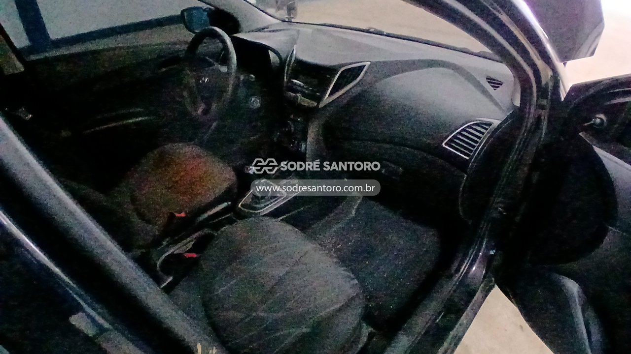 Hyundai Hb20 1.0m Comfor - 2014/2015 — foto 8 de 12