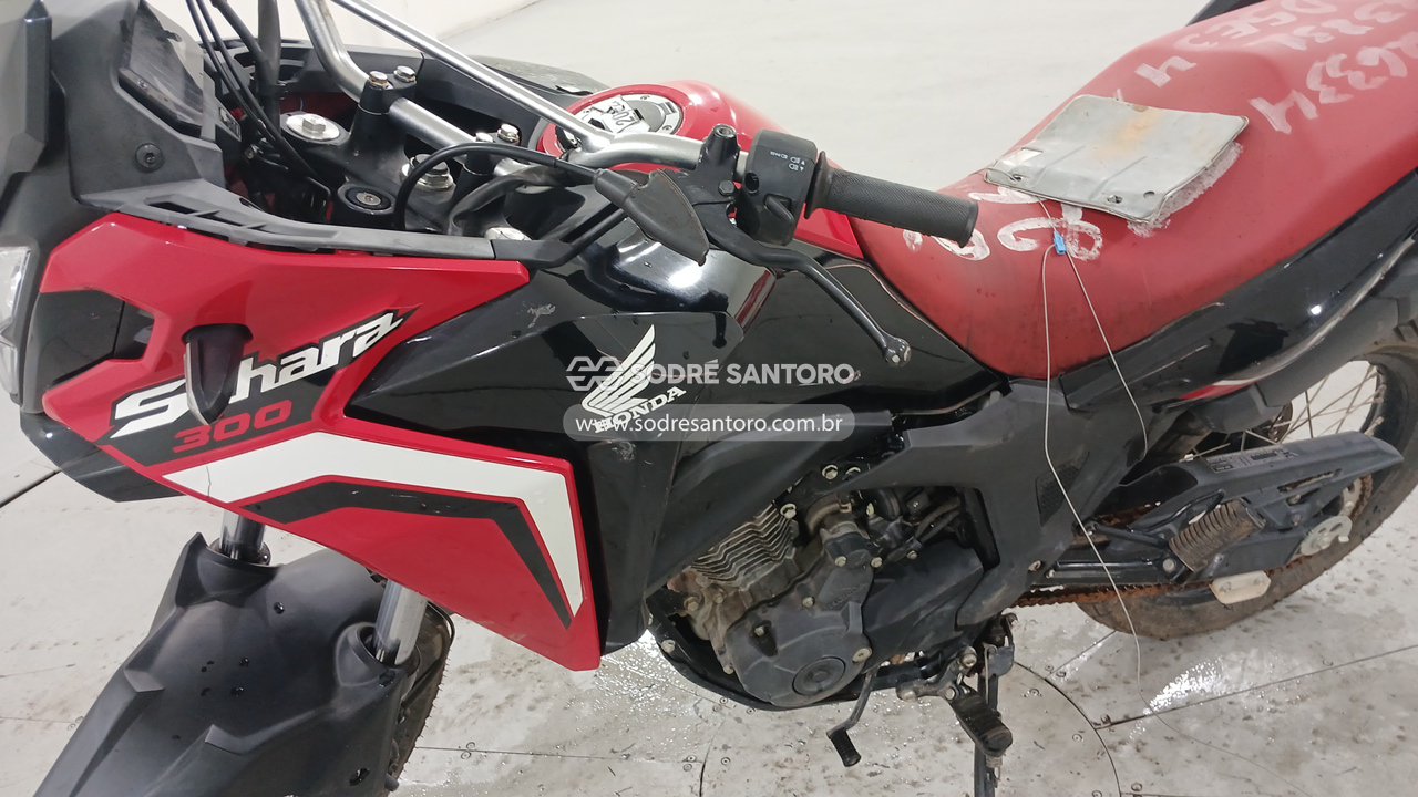 Foto 10 de 13: HONDA - XRE 300 SAHARA RAL 2024/2025