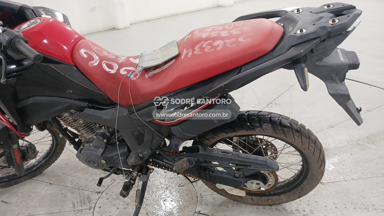 Foto 11 de 13: HONDA - XRE 300 SAHARA RAL 2024/2025