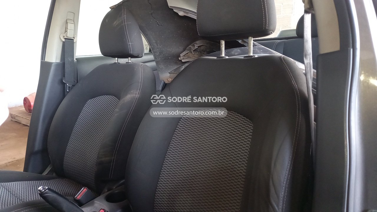 Foto 9 de 13: NISSAN - VERSA 16 S 2016/2017