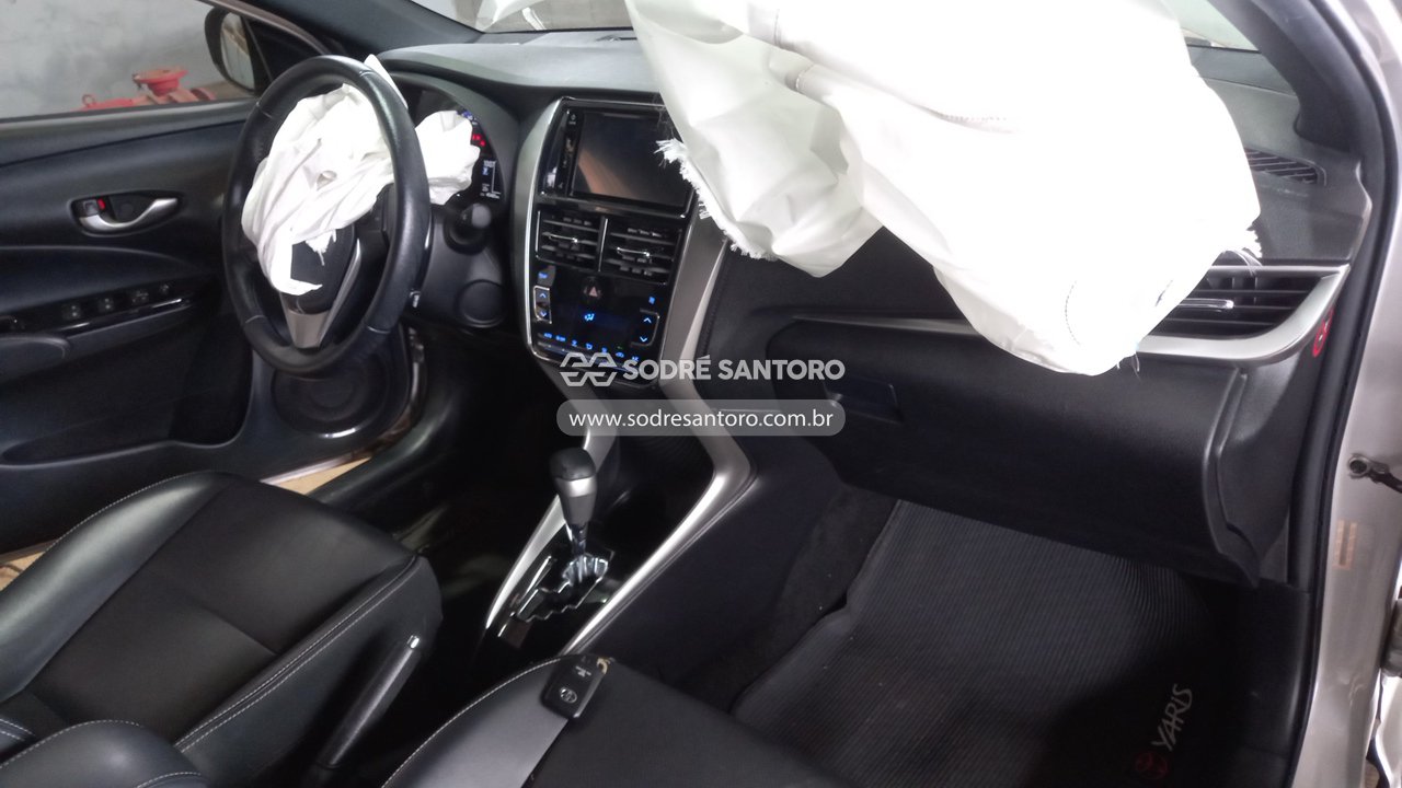 Foto 8 de 13: TOYOTA - YARIS HB XS 15 AT 2019/2020