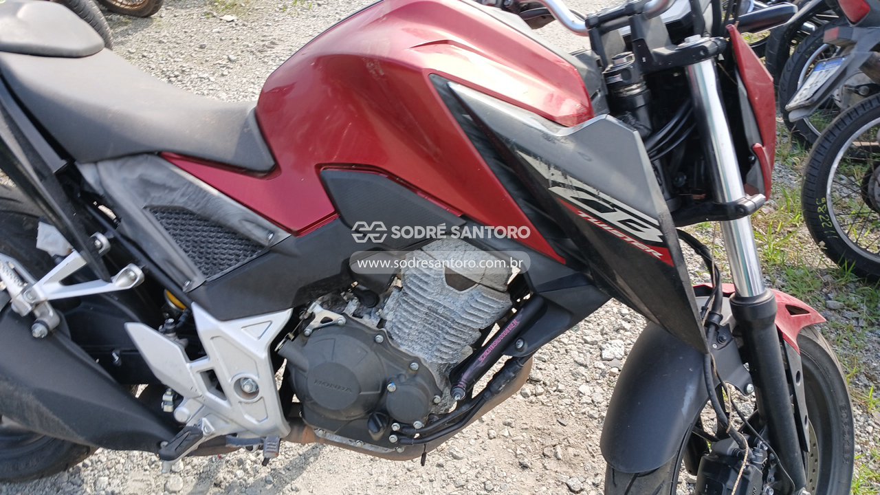 Foto 10 de 11: HONDA - CB300F TWISTER ABS 2024/2025