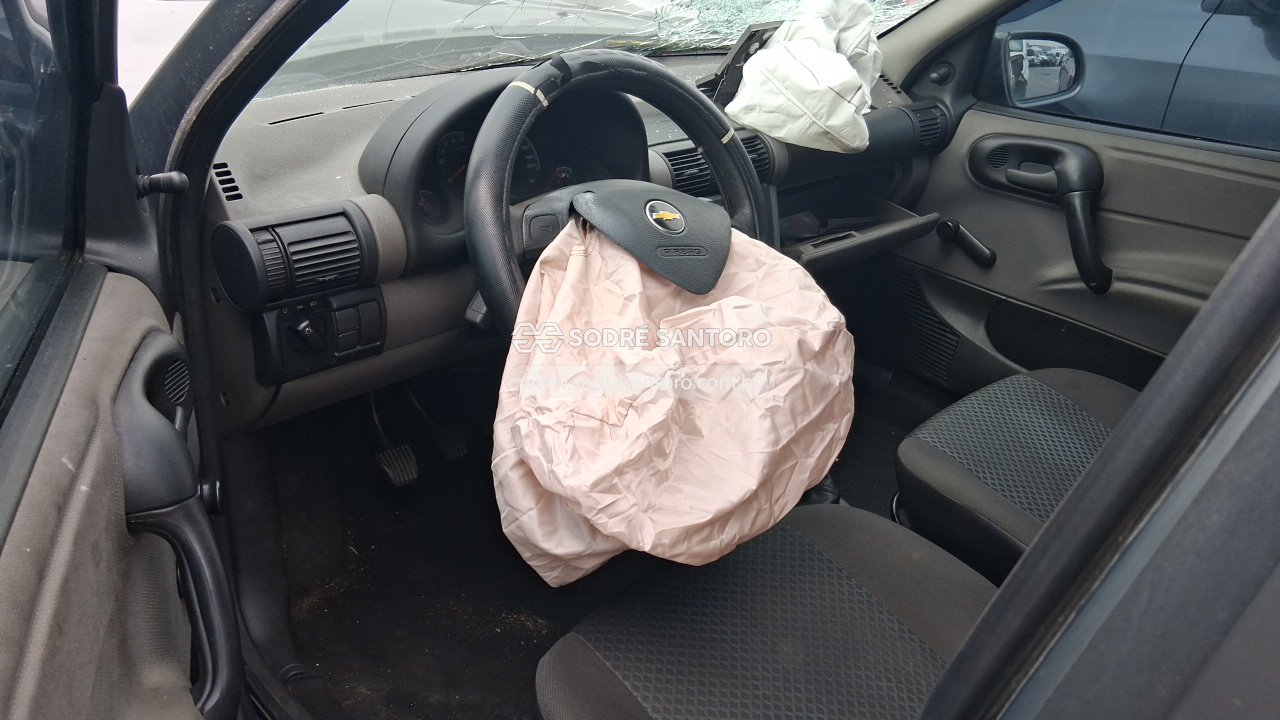 Foto 6 de 11: CHEVROLET - CLASSIC LS 2012/2013