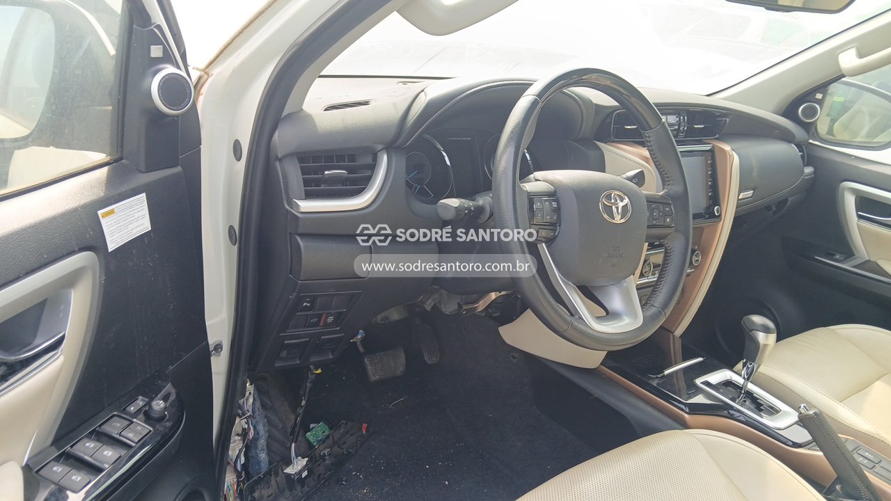 Foto 6 de 13: TOYOTA - HILUX SWDMDA4JD 2020/2020