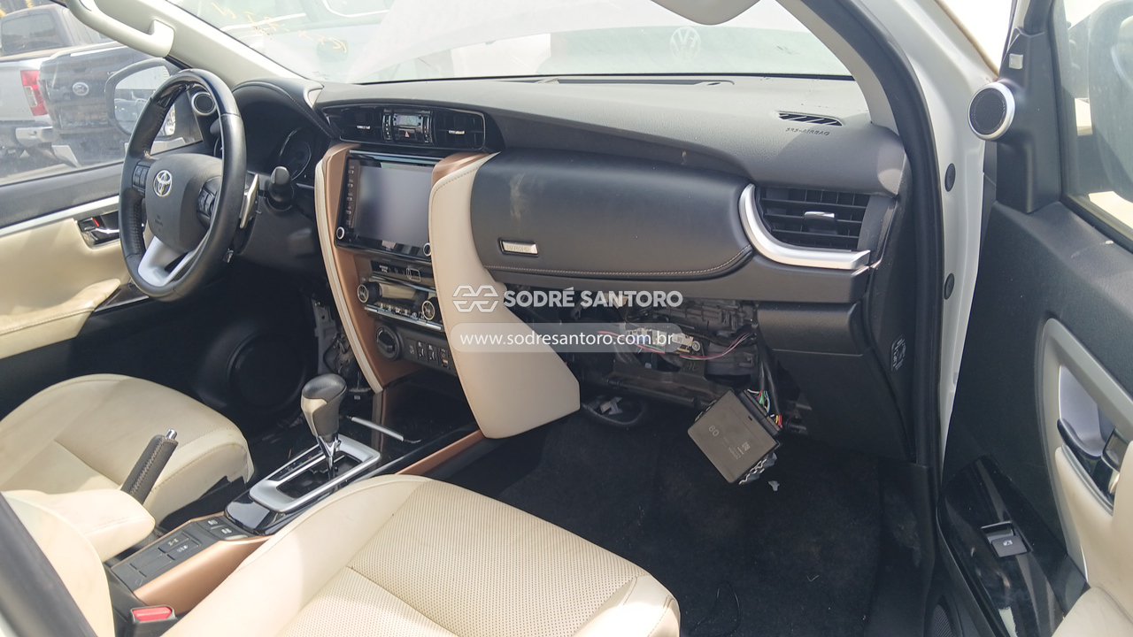 Foto 7 de 13: TOYOTA - HILUX SWDMDA4JD 2020/2020