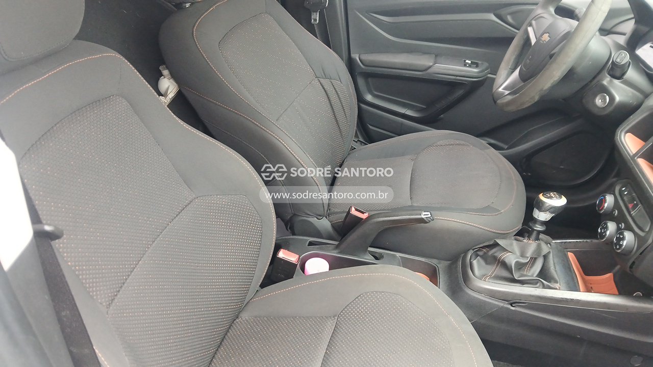 Foto 9 de 11: CHEVROLET - ONIX 1.4MT LT 2012/2013