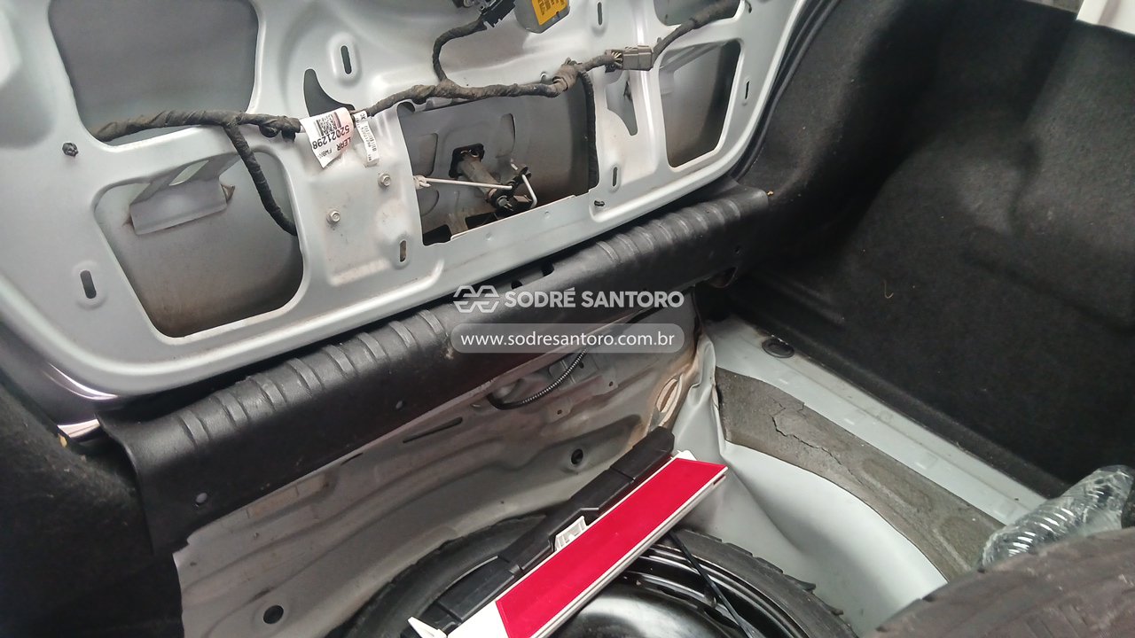 Foto 11 de 11: CHEVROLET - ONIX 1.4MT LT 2012/2013