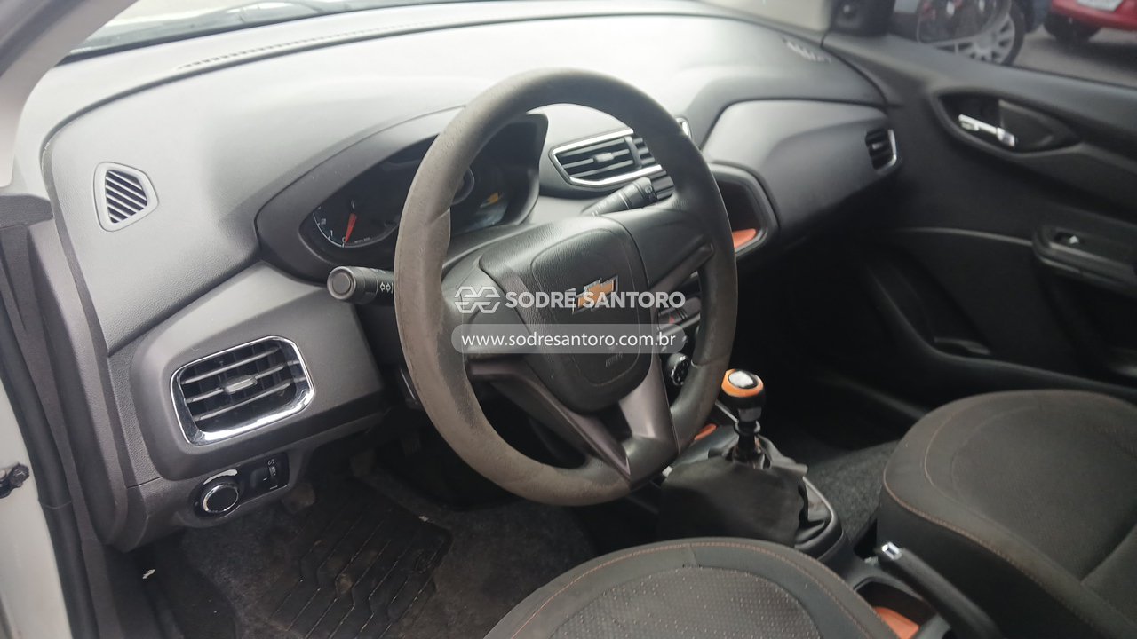 Foto 6 de 11: CHEVROLET - ONIX 1.4MT LT 2012/2013