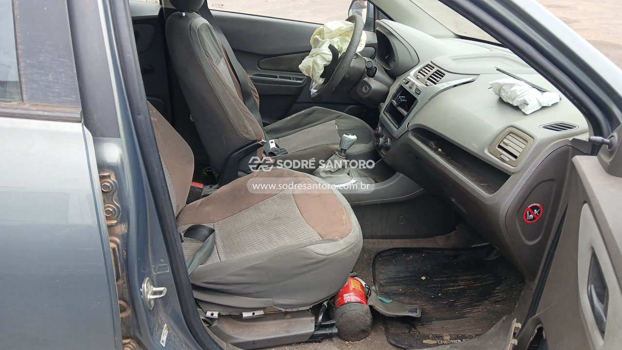 Foto 8 de 13: CHEVROLET - COBALT 1.4 LT 2012/2012