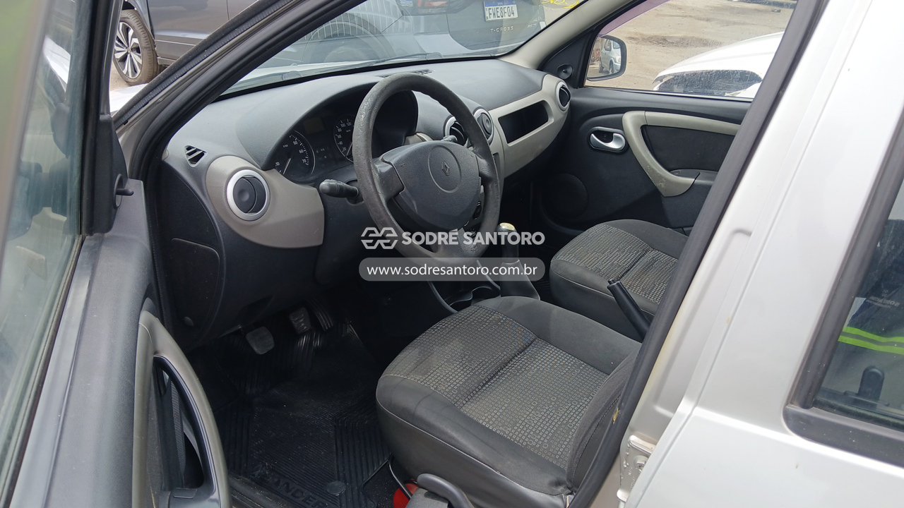 Foto 6 de 12: RENAULT - SANDERO EXP 16 2010/2011