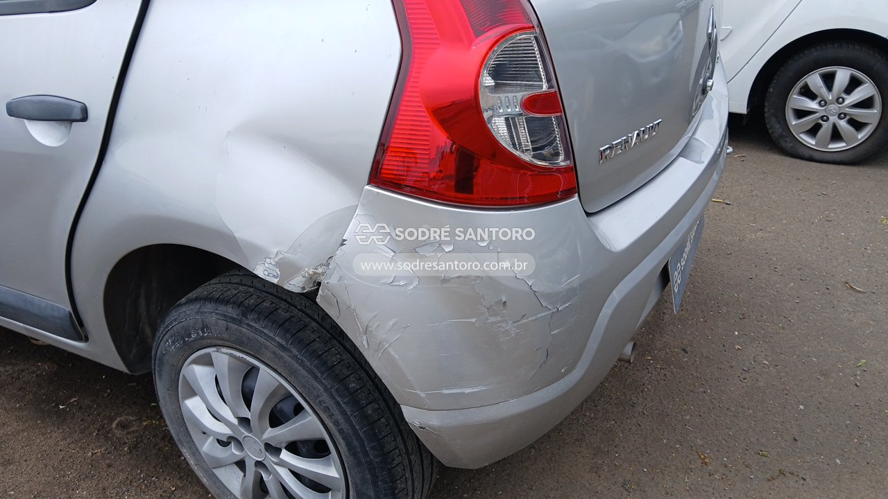 Foto 10 de 12: RENAULT - SANDERO EXP 16 2010/2011