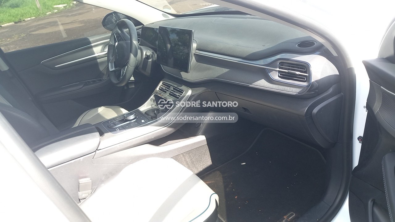 Foto 7 de 13: BYD - KING GL DM 2024/2025