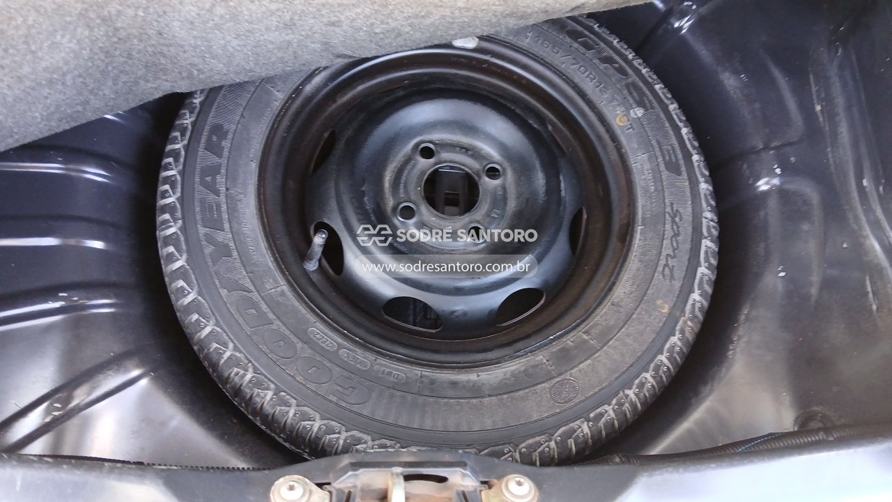 Foto 9 de 11: CHEVROLET - CELTA 1.0L LS 2011/2012
