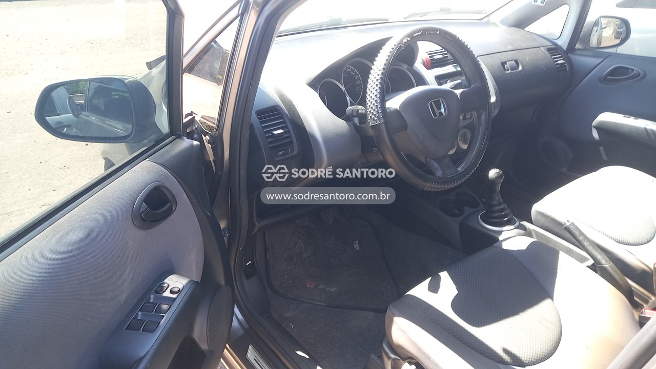 Foto 6 de 13: HONDA - FIT LX 2006/2007