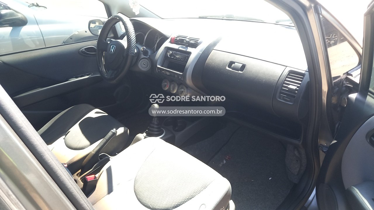 Foto 8 de 13: HONDA - FIT LX 2006/2007