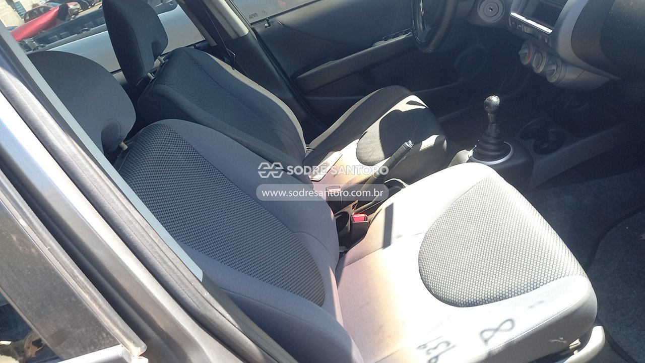 Foto 9 de 13: HONDA - FIT LX 2006/2007