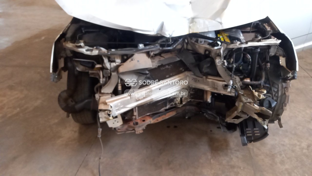 Foto 12 de 13: CHEVROLET - COBALT 1.8 LT 2013/2014