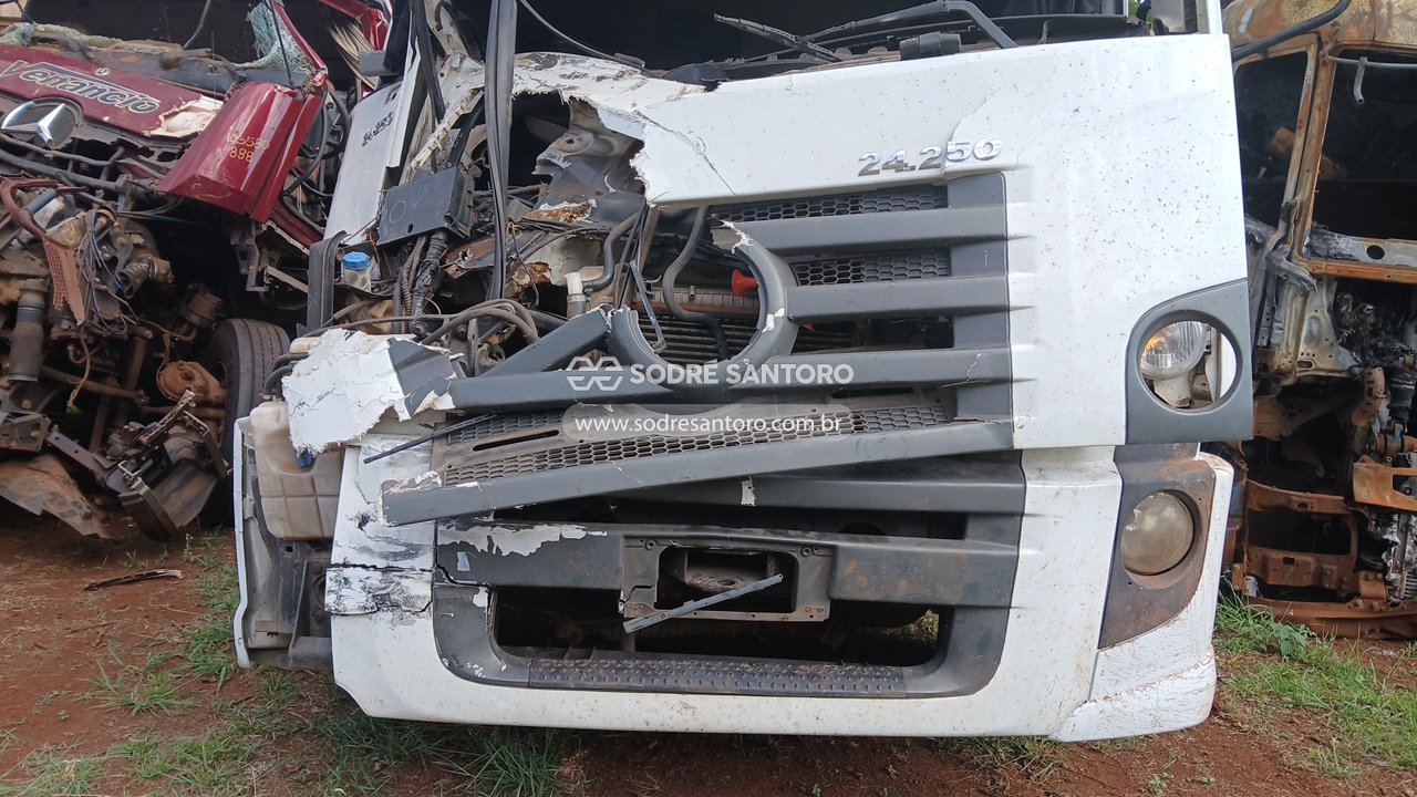 Foto 11 de 13: VOLKSWAGEN - 24.250 CLC 6X2 2007/2008