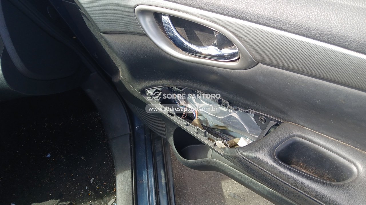 Foto 11 de 13: NISSAN - SENTRA 20SV CVT 2014/2015
