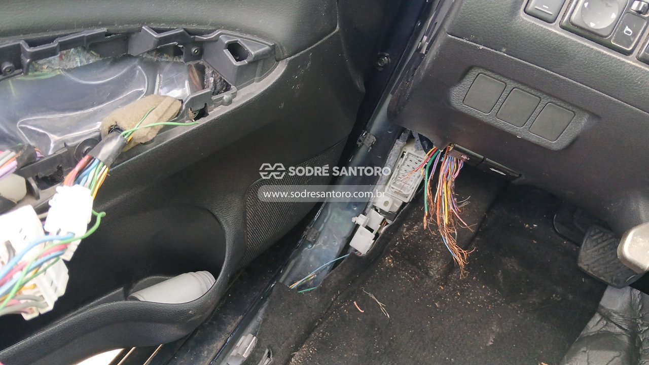 Foto 12 de 13: NISSAN - SENTRA 20SV CVT 2014/2015