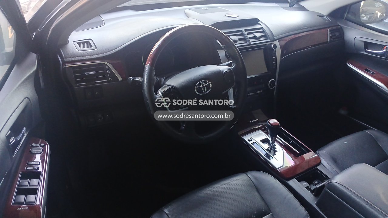 Foto 6 de 13: TOYOTA - CAMRY XLE 2013/2014