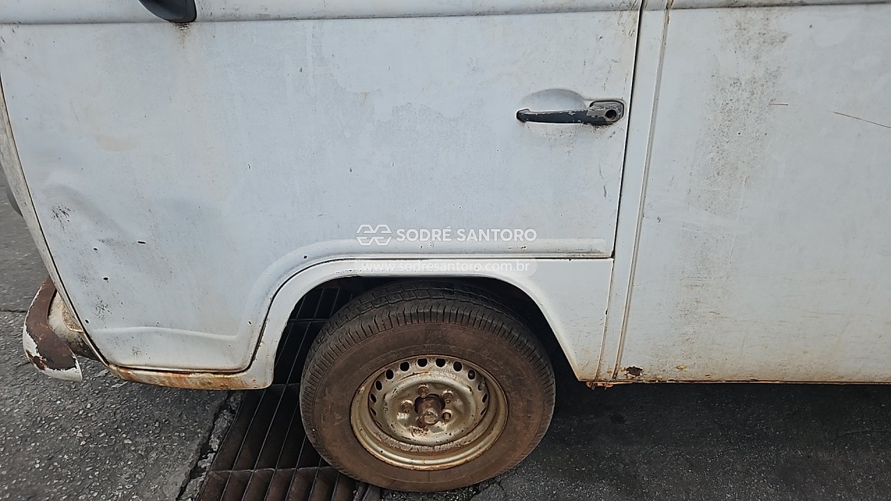 Foto 12 de 13: VOLKSWAGEN - KOMBI 2010/2011