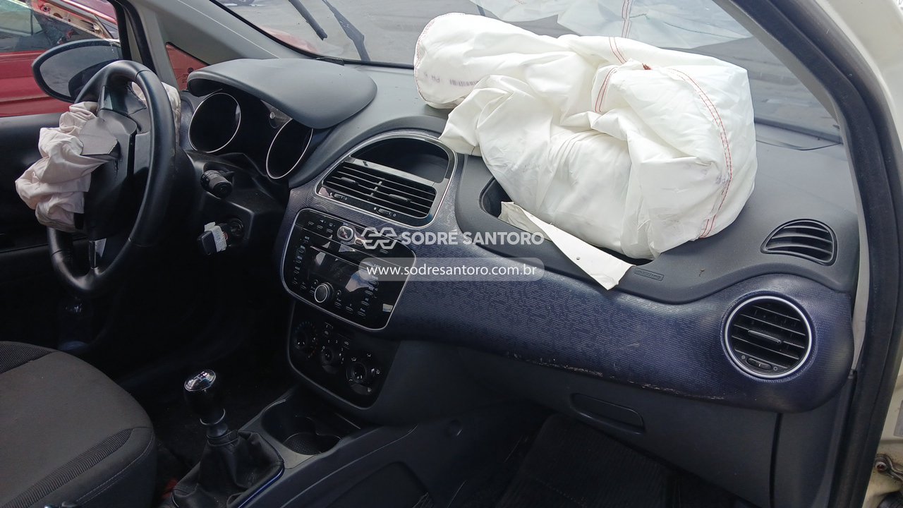 Foto 7 de 12: FIAT - PUNTO ATTRACTIVE 2014/2014