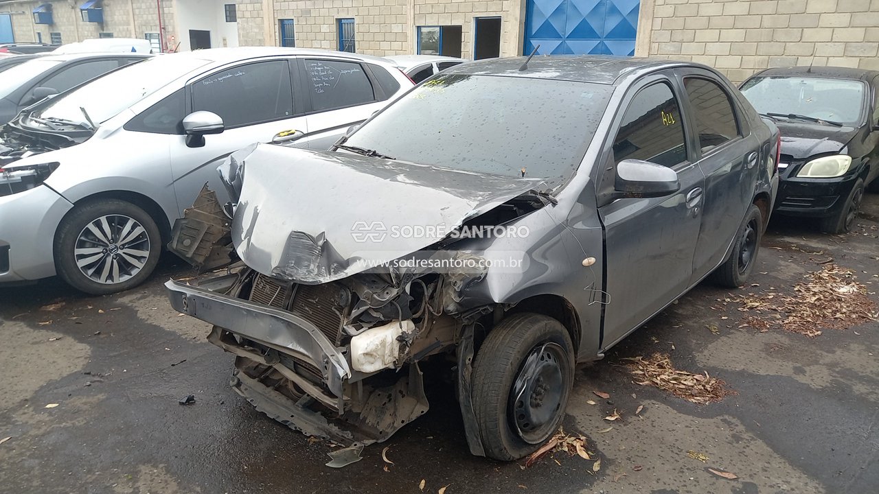 Foto 3: TOYOTA - ETIOS SD XS 2013/2014