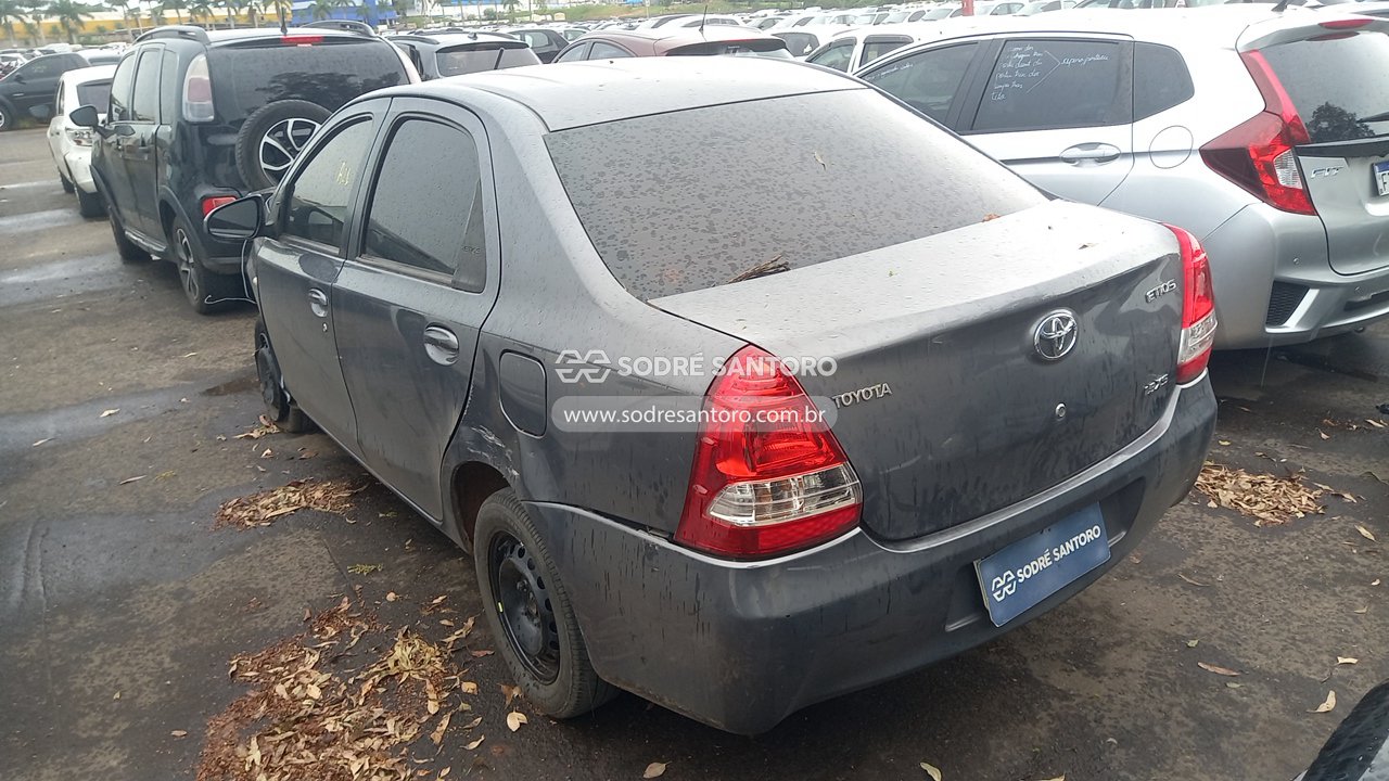 Foto 2: TOYOTA - ETIOS SD XS 2013/2014