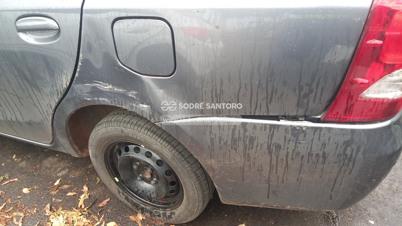 Foto 11 de 13: TOYOTA - ETIOS SD XS 2013/2014