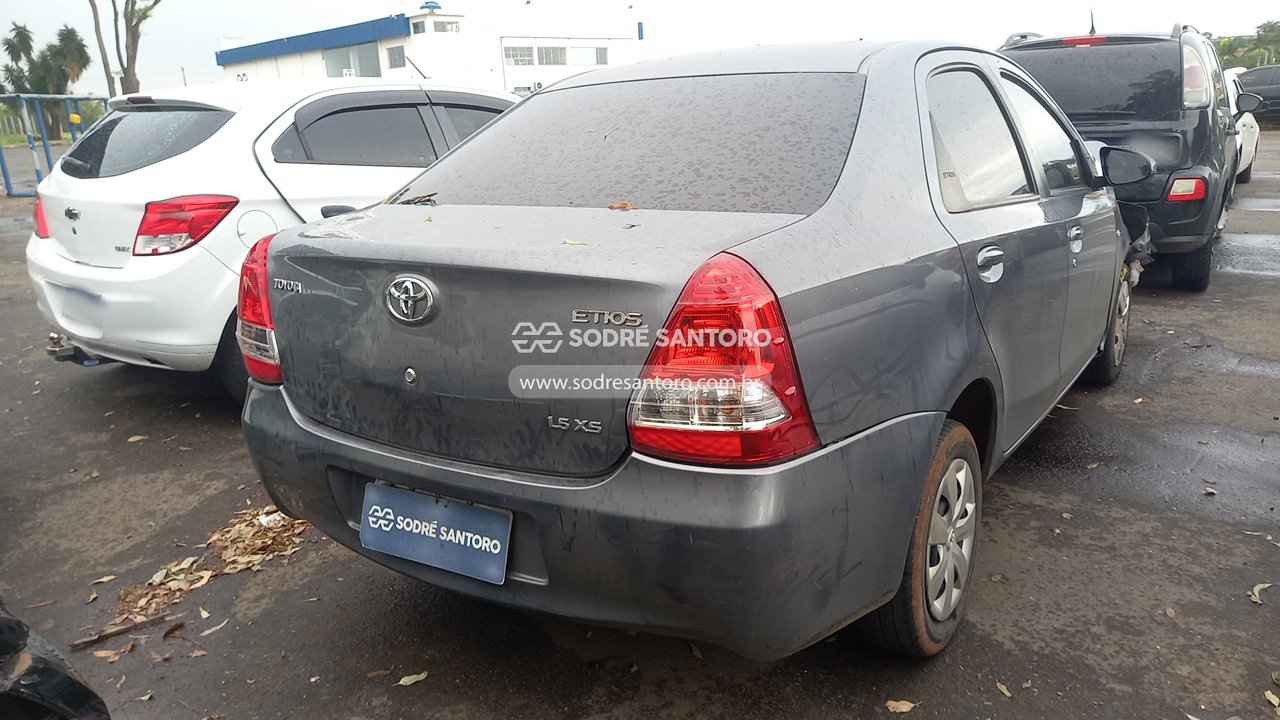 Foto 4: TOYOTA - ETIOS SD XS 2013/2014
