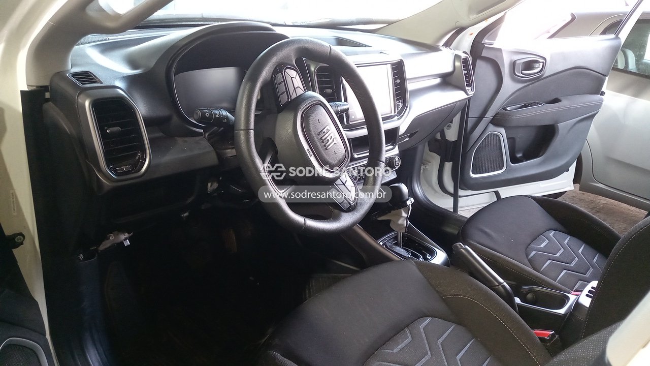 Foto 6 de 13: FIAT - TORO FREED T270 AT6 2025/2025