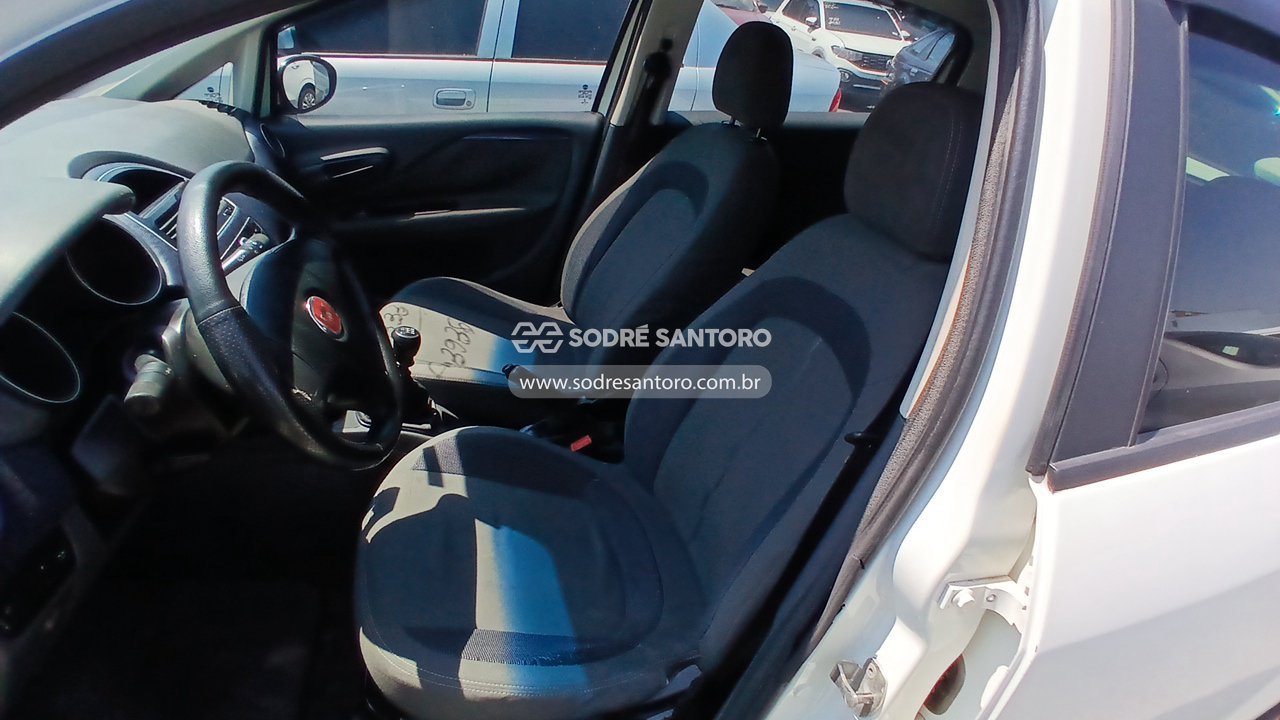 Foto 9 de 13: FIAT - PUNTO ATTRACTIVE 2013/2013