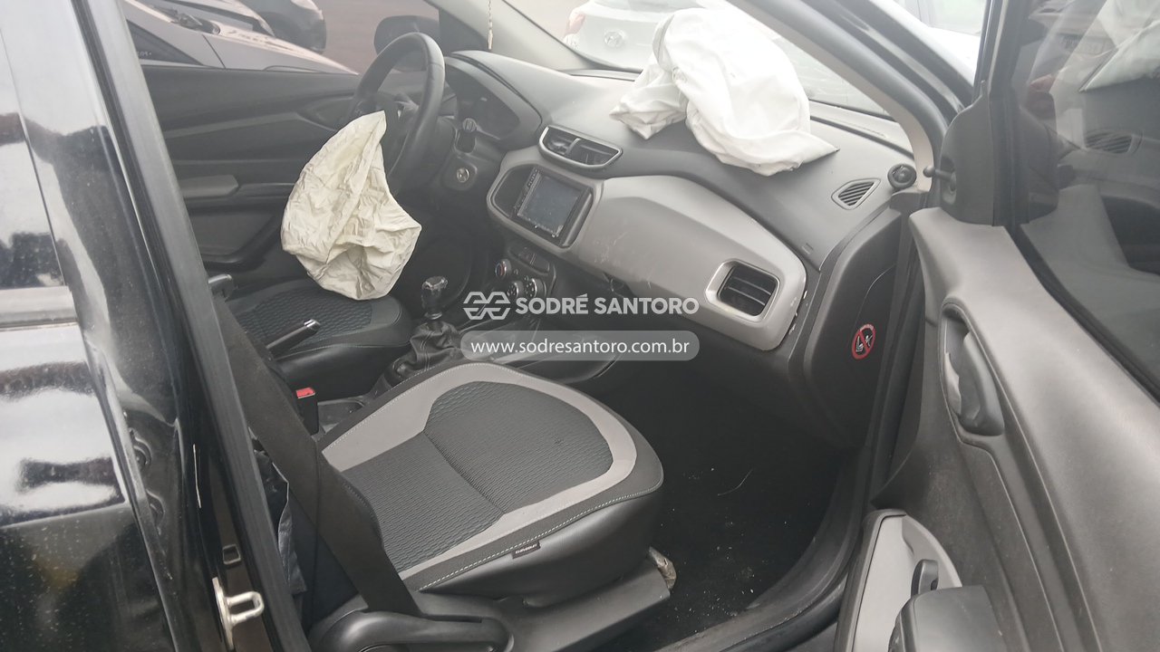 Foto 8 de 13: CHEVROLET - ONIX 1.0MT LS 2014/2015