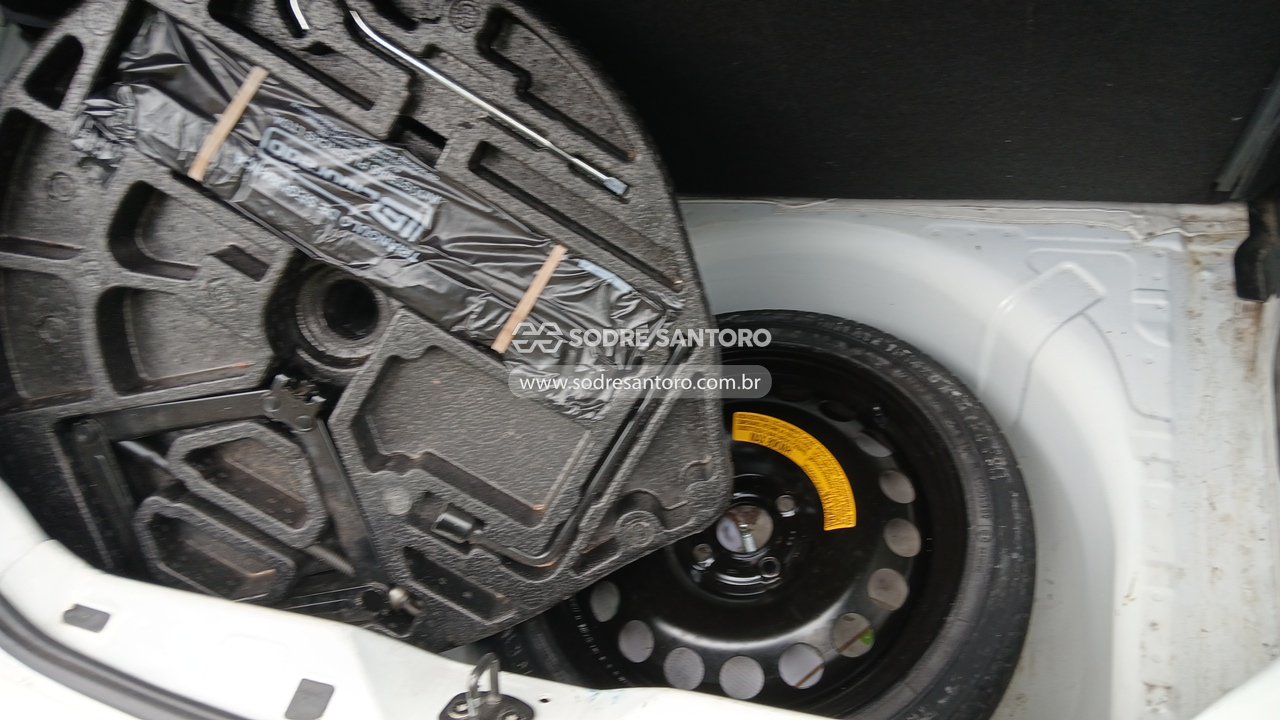 Foto 9 de 11: CHEVROLET - ONIX 10MT JOYE 2016/2017