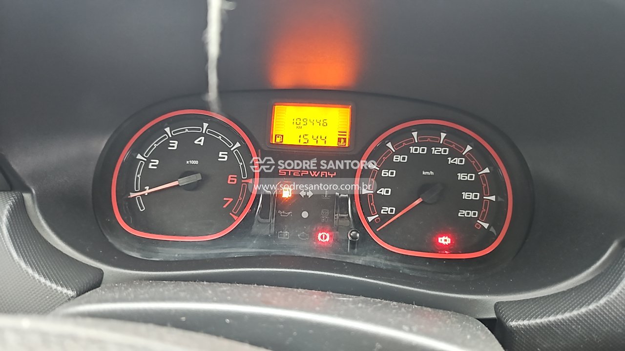 Foto 7 de 13: RENAULT - SANDERO STW 16HP 2014/2014