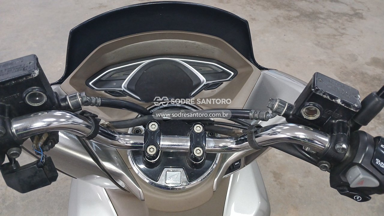 Foto 6 de 11: HONDA - PCX 150 DLX ABS 2022/2022
