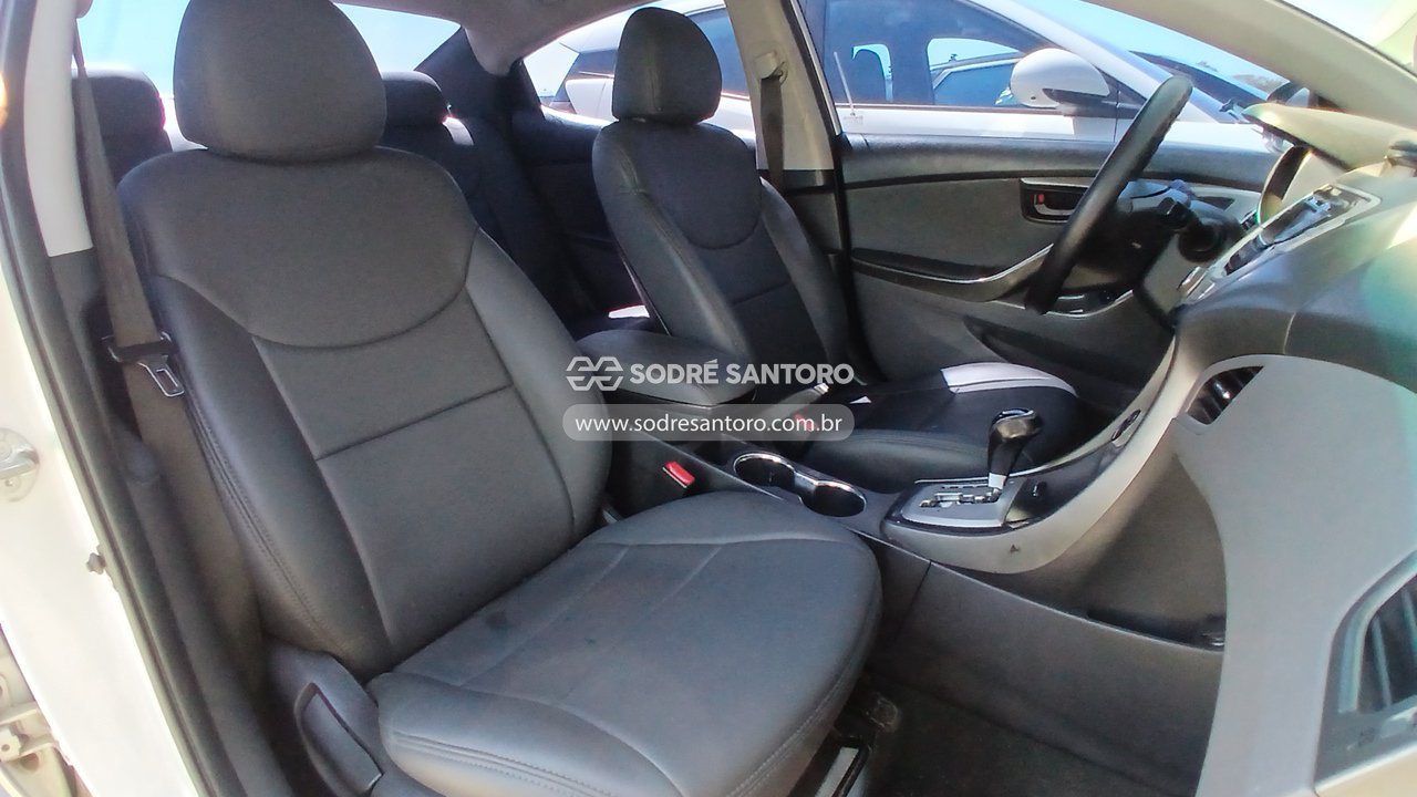 Foto 9 de 13: HYUNDAI - ELANTRA GLS 2011/2012