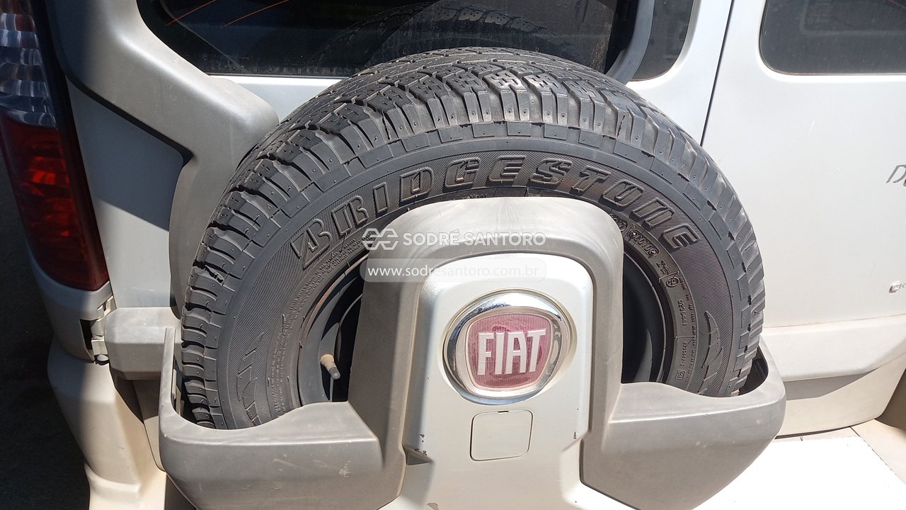 Foto 10 de 13: FIAT - DOBLO ADV 1.8 FLEX 2010/2011