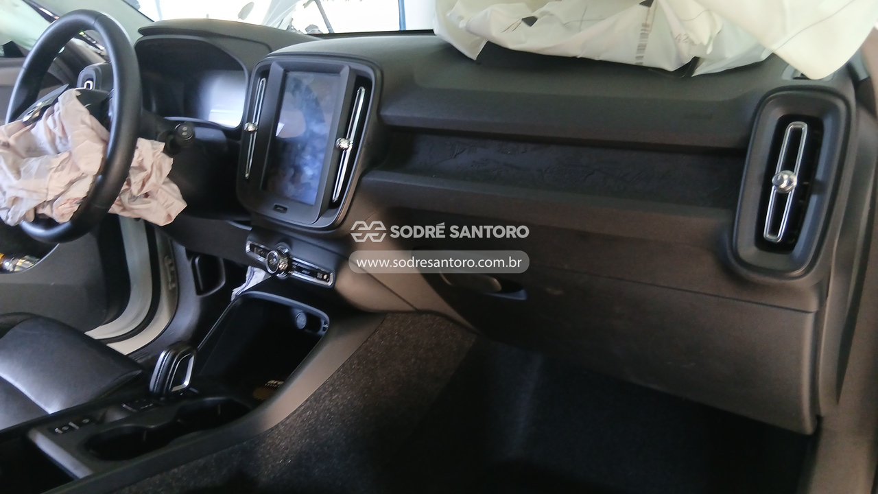 Foto 8 de 13: VOLVO - XC40 T4 2018/2019