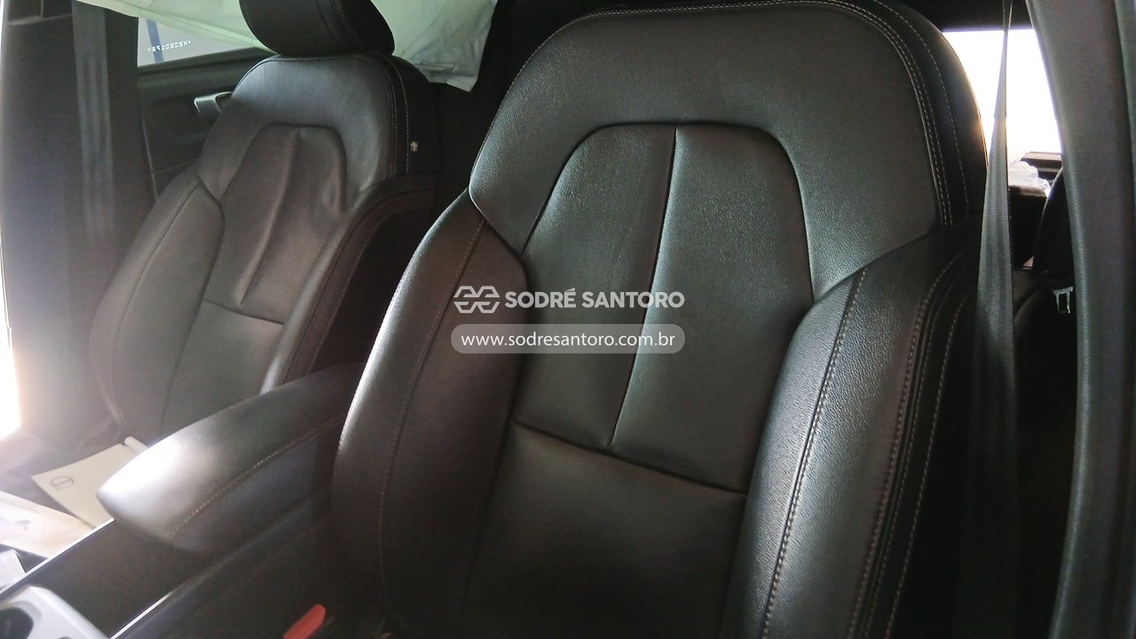 Foto 9 de 13: VOLVO - XC40 T4 2018/2019